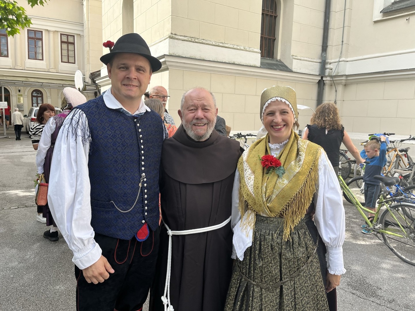 Žegnanje in zlata maša